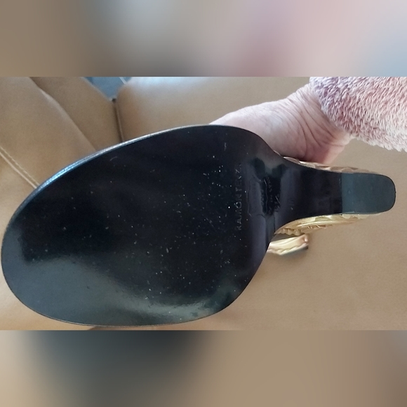 Ramon Tenza gold wedge heels - Picture 9 of 13